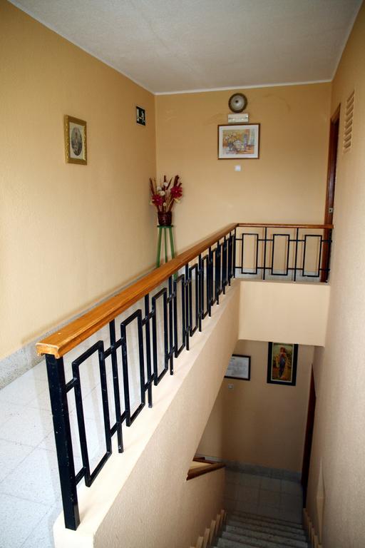 Hostal Asturias Hotel Jarilla Buitenkant foto