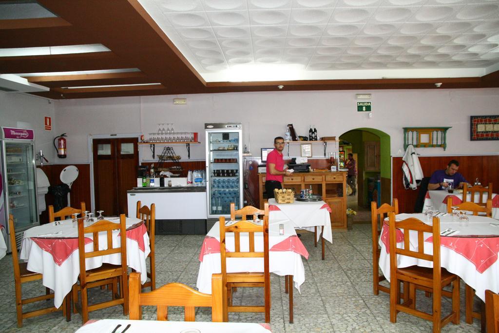 Hostal Asturias Hotel Jarilla Buitenkant foto